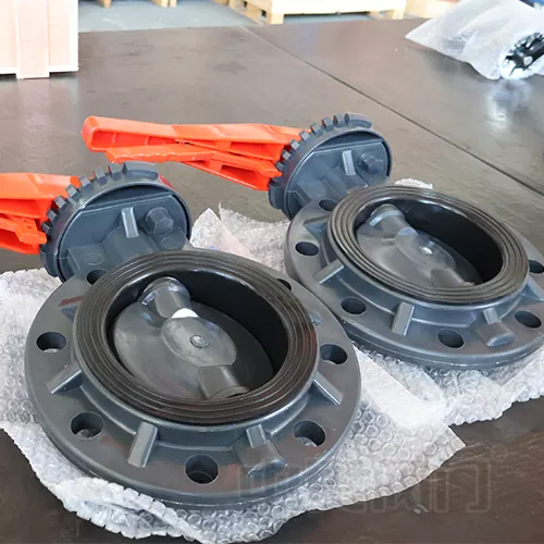 Van bướm PVC